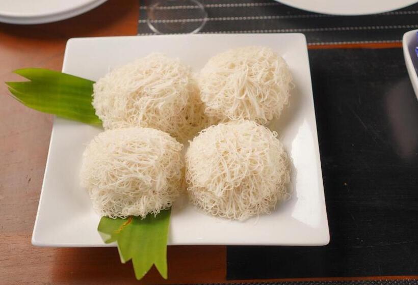 Отель Monaara Leisure   Anuradhapura