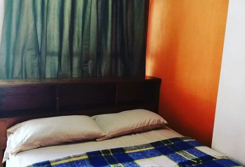 پانسیون Posada El Mesón Xela