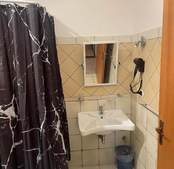 Aamiaismajoitus (B&B) Bed And Relax Il Maniero