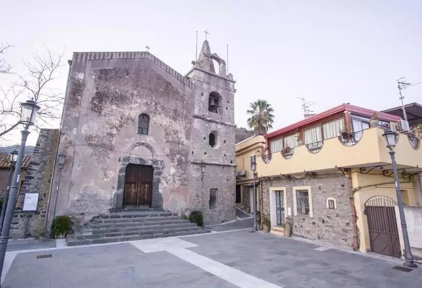 Aamiaismajoitus (B&B) Bed And Relax Il Maniero