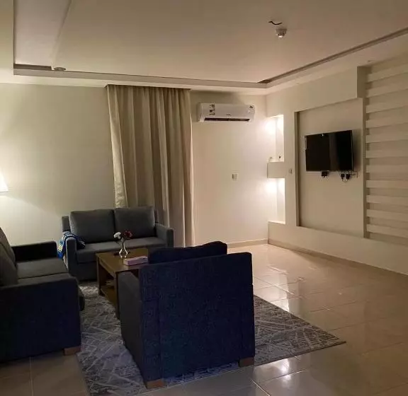 هتل Lova Suites