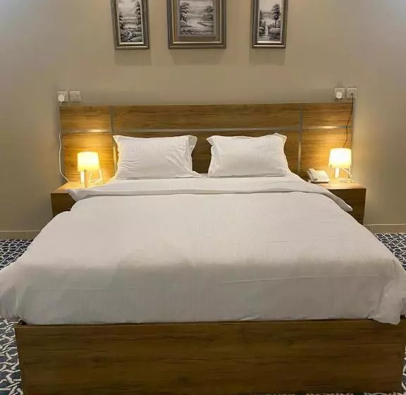 هتل Lova Suites
