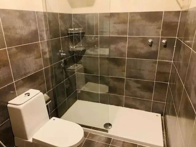هتل Lova Suites