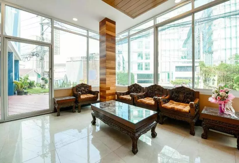 Hotelli Oyo 458 Nakorn Siam Boutique