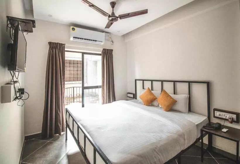 ホテル Amber Rooms