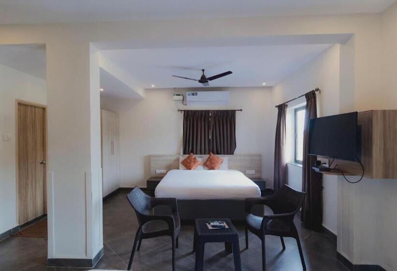 Отель Amber Rooms