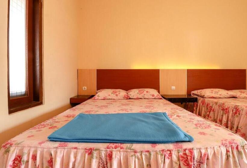 Szálloda The Joglo Family