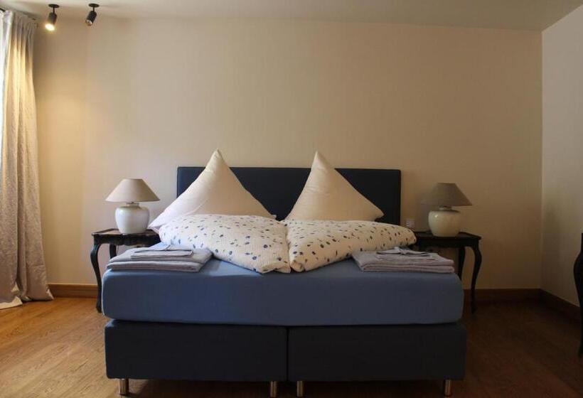 تختخواب و صبحانه Augustiner In Meran