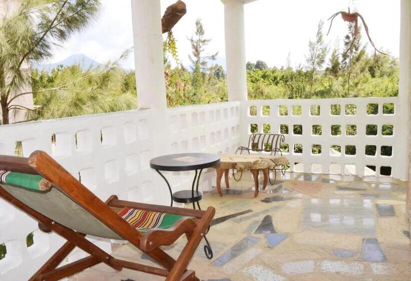 تختخواب و صبحانه Mondi Lodge Kisoro