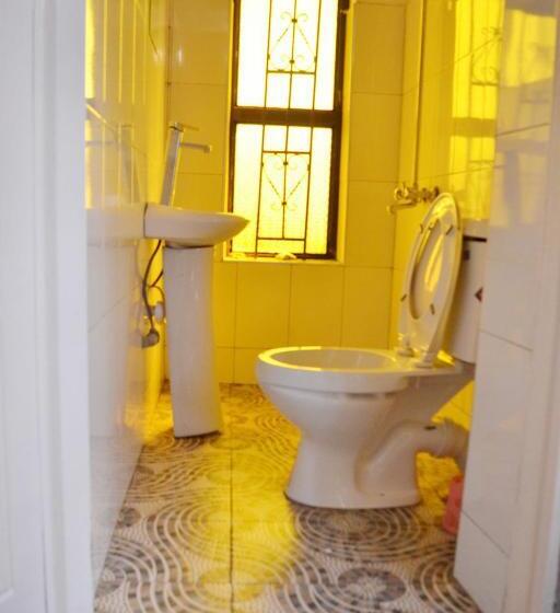 تختخواب و صبحانه Mondi Lodge Kisoro