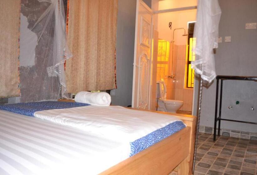 تختخواب و صبحانه Mondi Lodge Kisoro