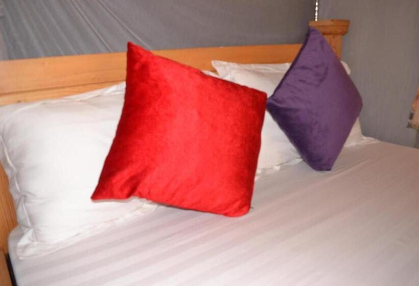 تختخواب و صبحانه Mondi Lodge Kisoro