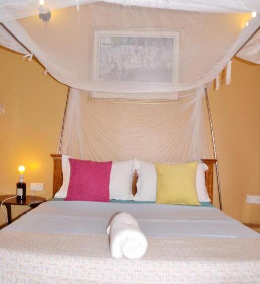 تختخواب و صبحانه Mondi Lodge Kisoro