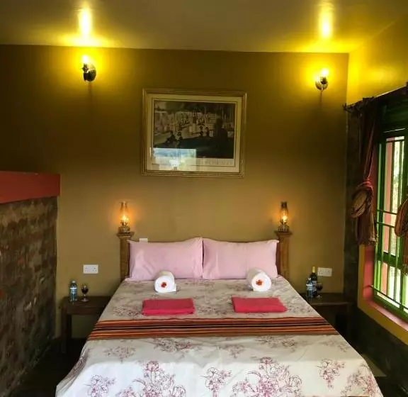 تختخواب و صبحانه Mondi Lodge Kisoro