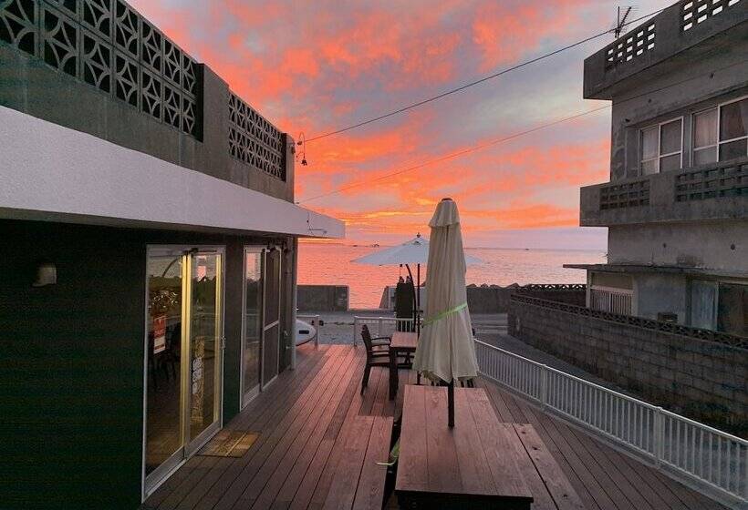 تختخواب و صبحانه Sunset Inn Churasun
