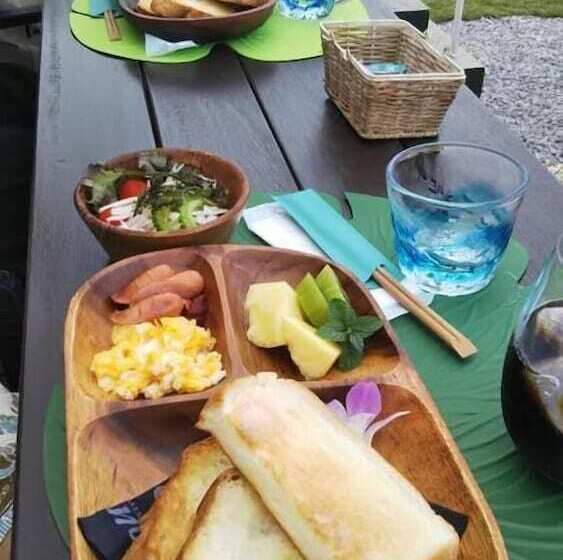 تختخواب و صبحانه Sunset Inn Churasun