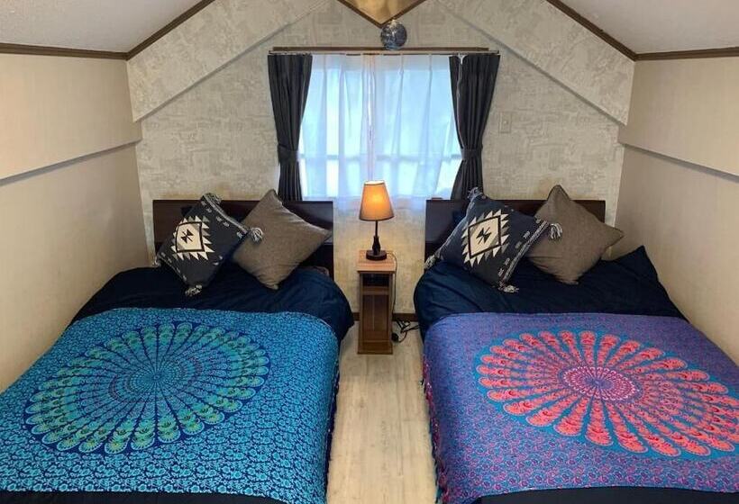 تختخواب و صبحانه Sunset Inn Churasun