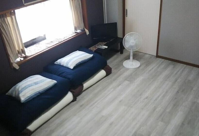 تختخواب و صبحانه Sunset Inn Churasun