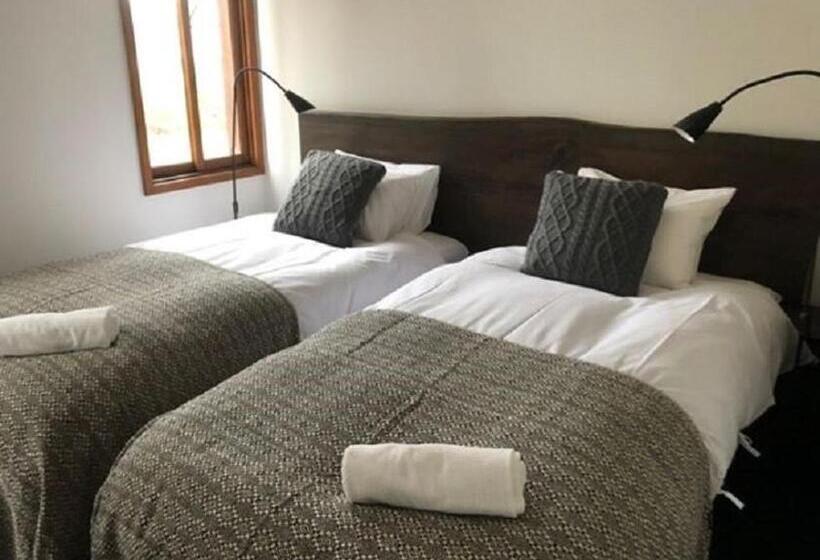 Bed & Breakfast The Joint