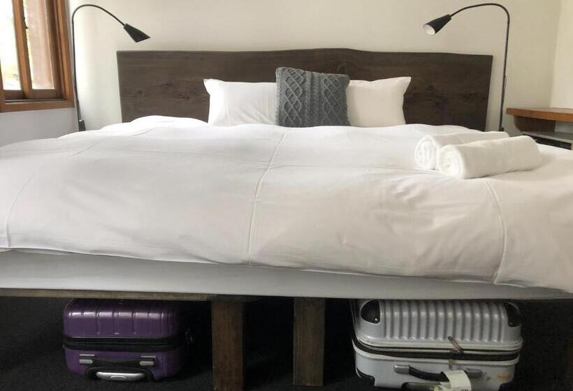 Bed & Breakfast The Joint