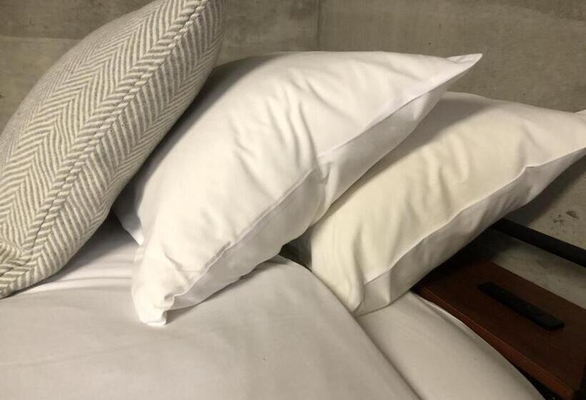 Bed & Breakfast The Joint