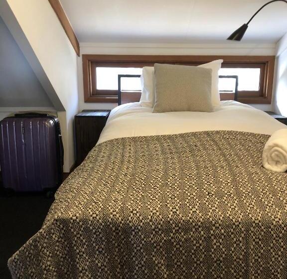 Bed & Breakfast The Joint