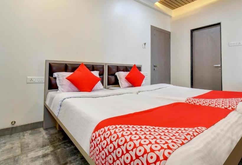 Отель Oyo 63444  Ganesh Executive