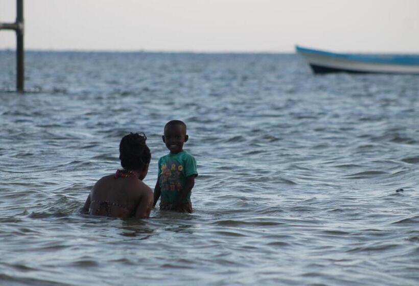 Oluwa Seun Beach Cottages, Mtwapa