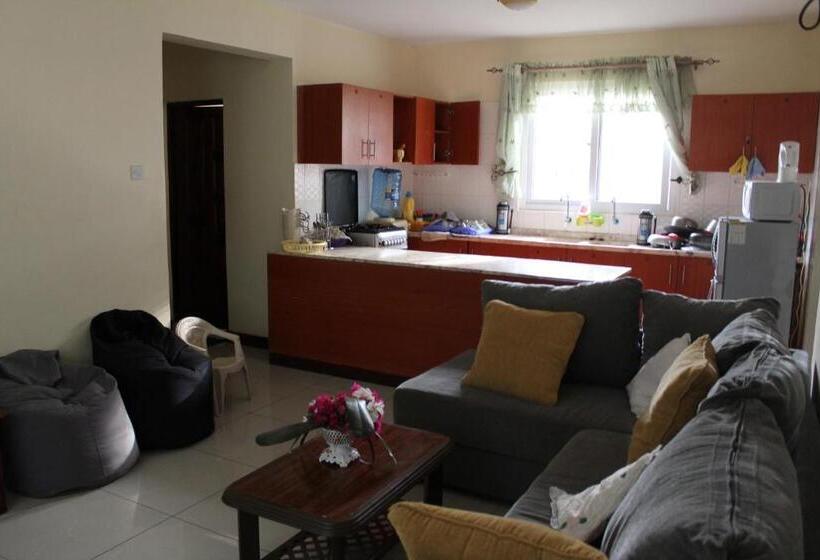 Oluwa Seun Beach Cottages, Mtwapa