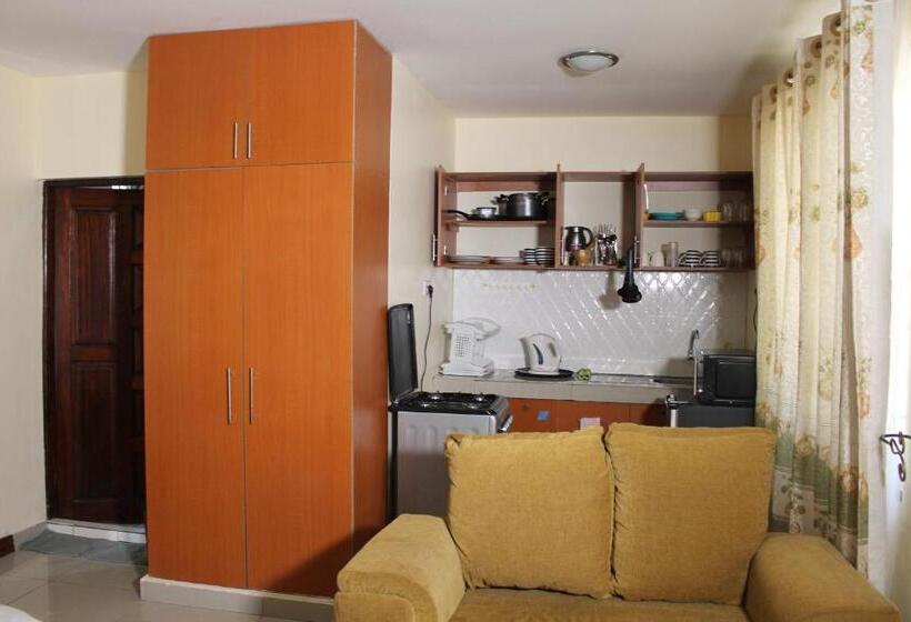 Oluwa Seun Beach Cottages, Mtwapa