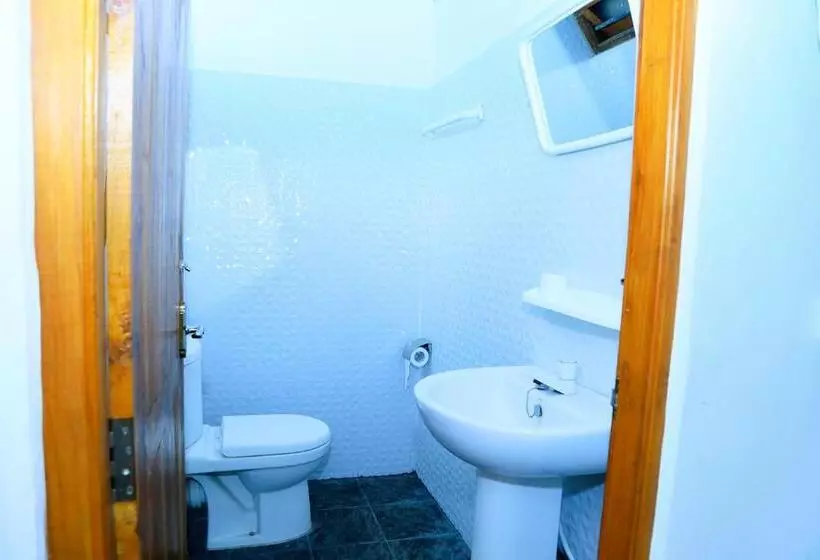 Majatalo Sunraay Beach Inn