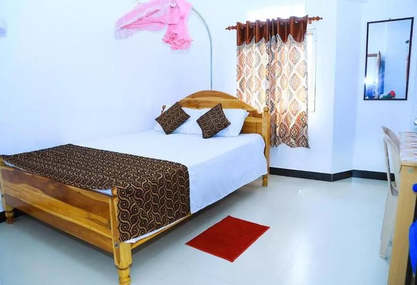 Majatalo Sunraay Beach Inn