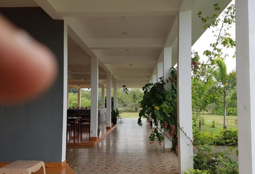 Курорт Aqua House Hotel Yala