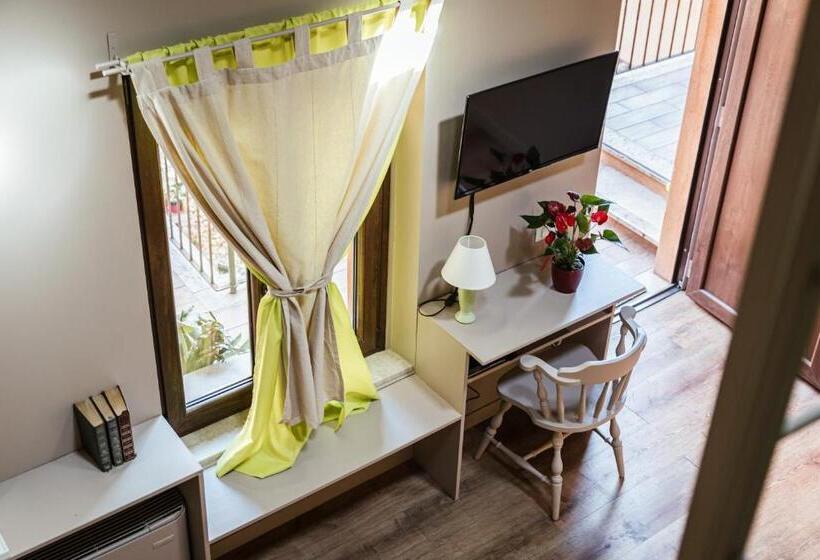 Antico Borgo B&b Con Spa   Adults Only