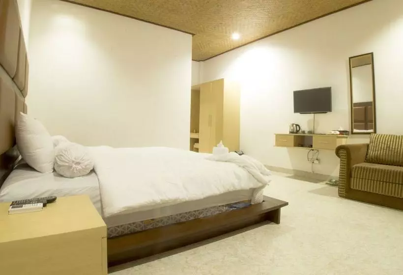 هتل Riin Villa Lovina