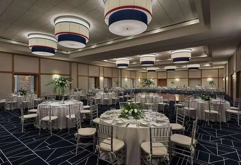 ホテル Graduate By Hilton Cincinnati