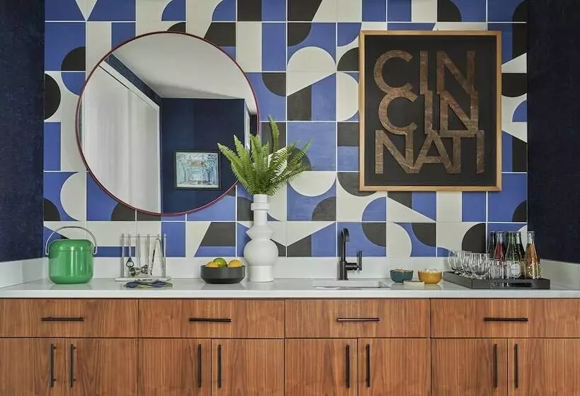 Отель Graduate By Hilton Cincinnati