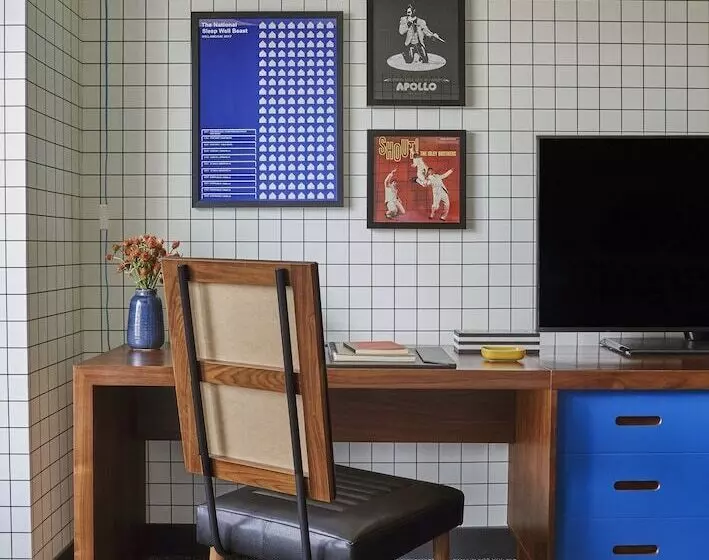 Отель Graduate By Hilton Cincinnati