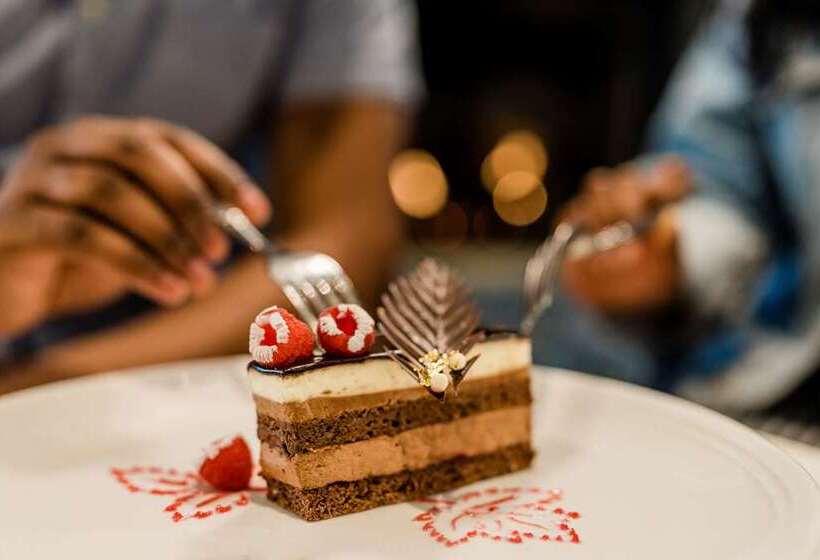 فندق Madison Beach