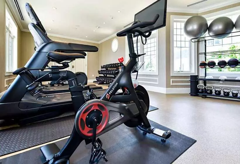 ホテル Madison Beach