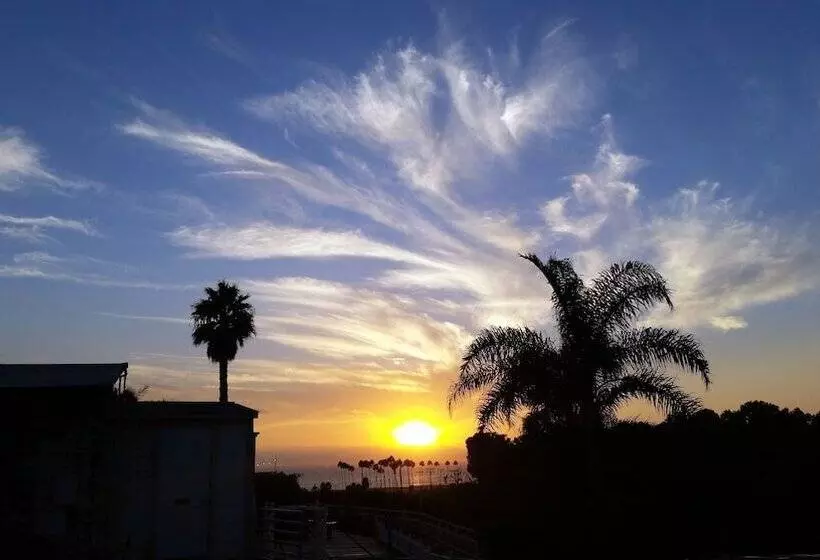 酒店 Malibu Country Inn