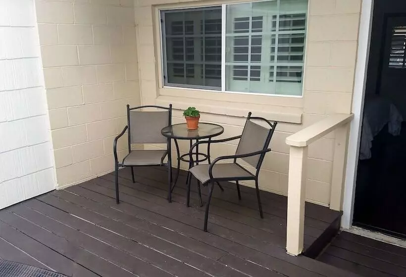 酒店 Malibu Country Inn