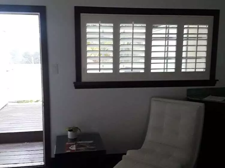 酒店 Malibu Country Inn