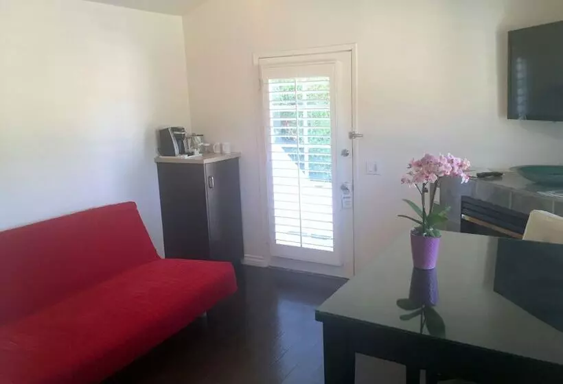 酒店 Malibu Country Inn