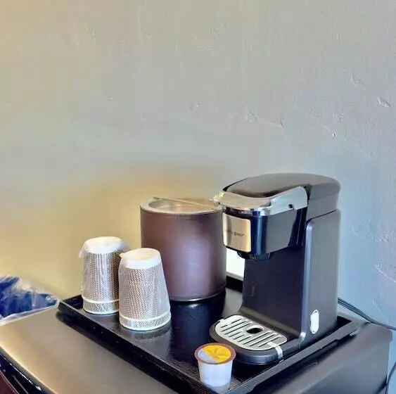 בית מלון כפרי Marina Village Inn