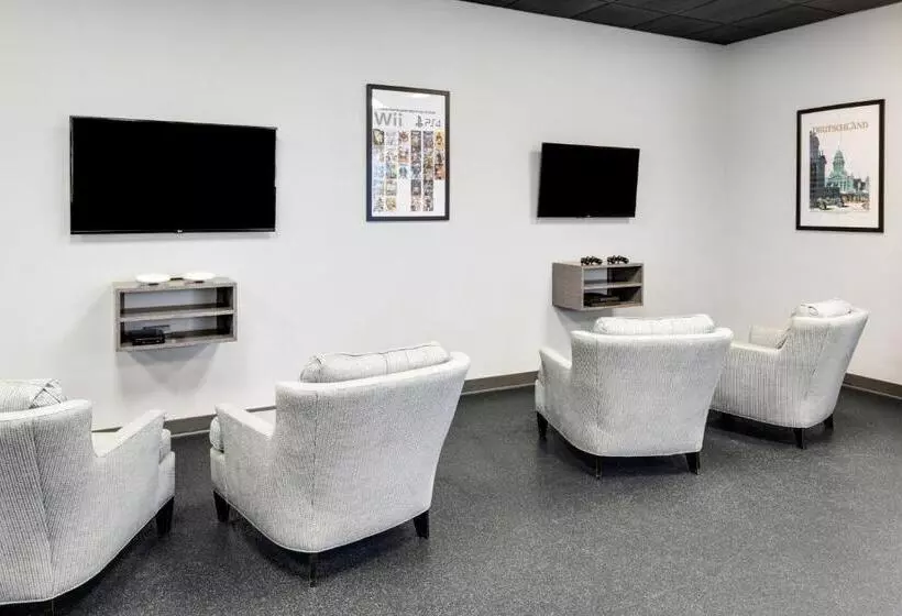 هتل Marriott's Cypress Harbour Villas