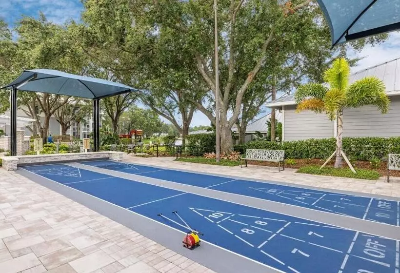 هتل Marriott's Cypress Harbour Villas