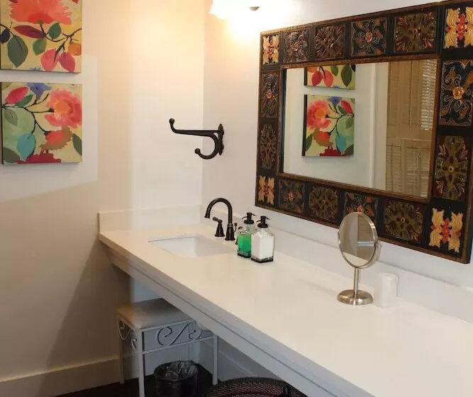 Отель Merritt House