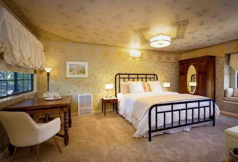 ホテル Mill Rose Inn