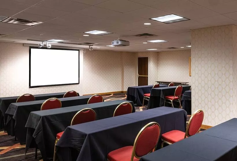 Отель Pittsburgh Marriott City Center